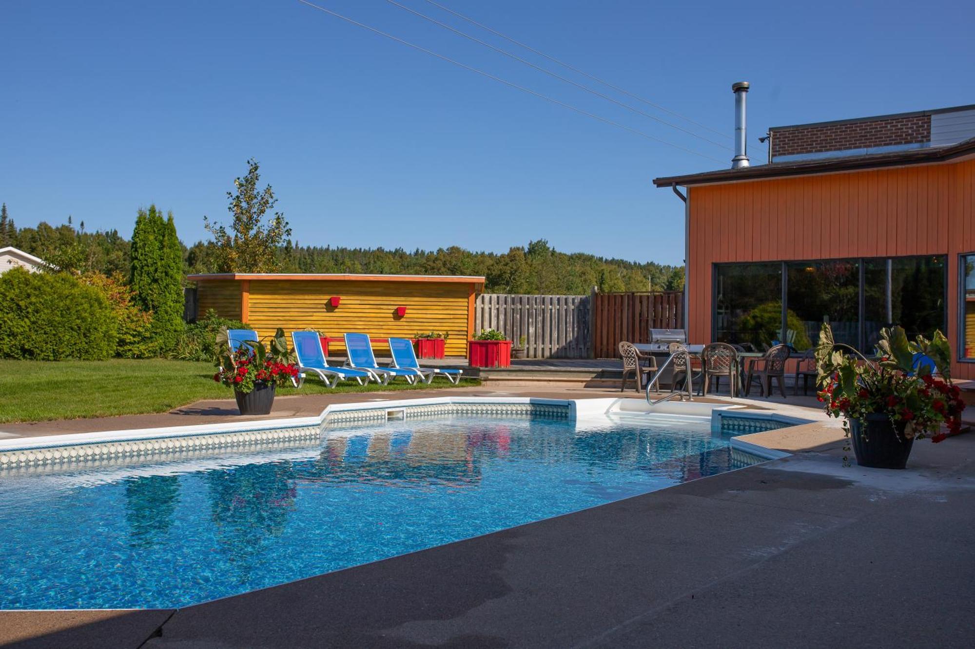 Complexe Hotelier Pelchat Les Escoumins Exterior foto